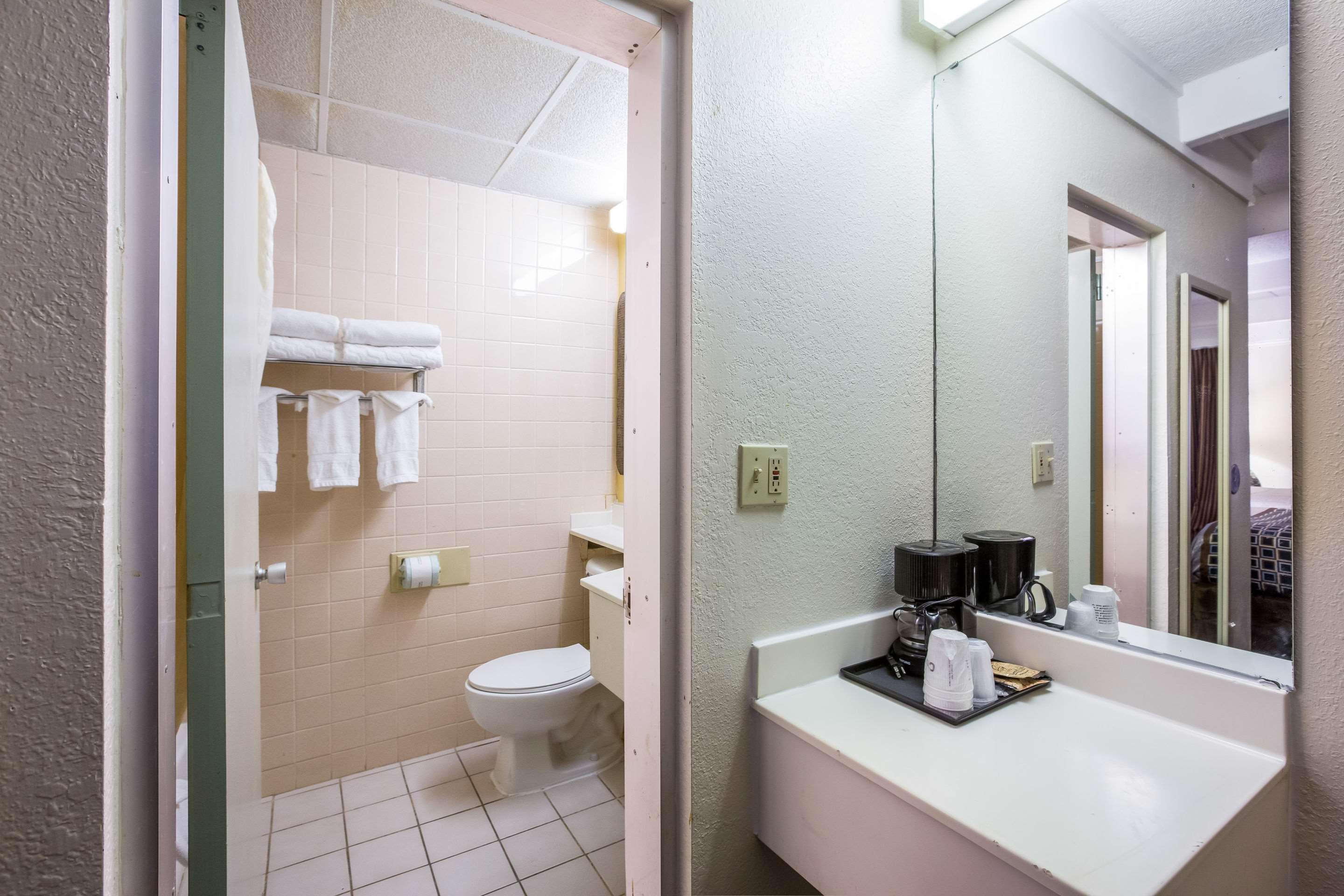 מלון Super 8 By Wyndham Macon Ga מראה חיצוני תמונה